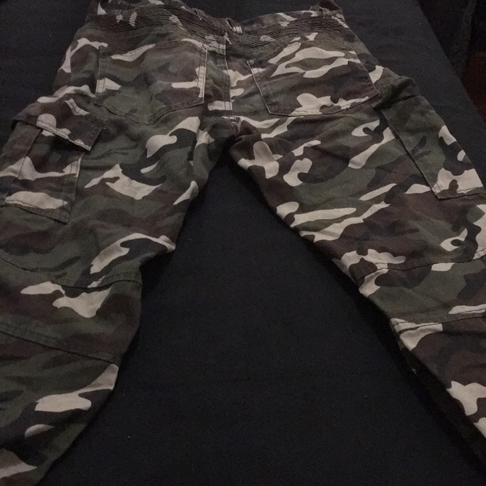 Pants - Picture 4 of 4